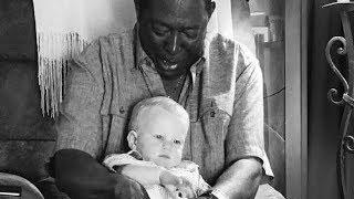 Neighbor Asks To Hold Baby Then Father Takes Close Look At Photo And Exposes Truth.