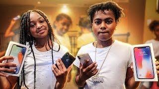 SURPRISING MACEI & BAM WITH A iPHONE X!!