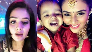 Sreemukhi doing fun with cute small boy and Girl at Sarigamapa Lil Championship Stage | Sarigamapa