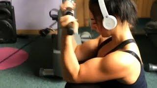 17 years old Muscle girl Simona - Biceps workout